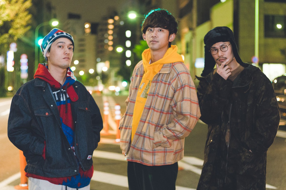 THREE1989_2000